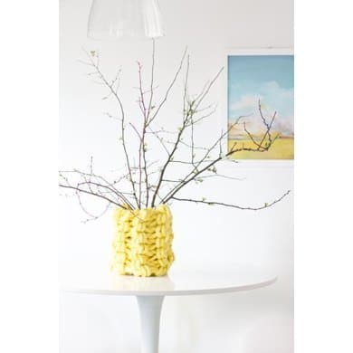 Arm knitted vase