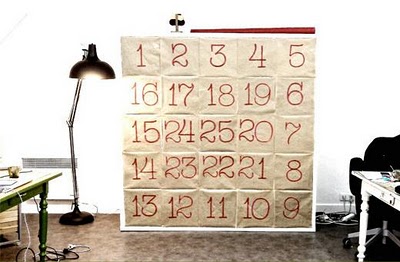 IKEA Christmas Hacks for the most wonderful time of the year. 14 great decoration hacks for the Christmas holiday season using IKEA products. #IKEA #IKEAhack #hacks #DIY #Christmas #Holidays #decoration #decorations #decor